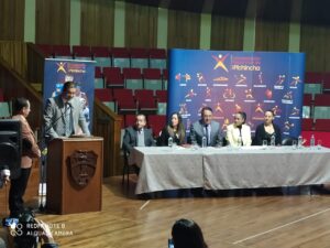 Presentación del libro “Gimnasia rítmica deportiva”, de las Msc. Teresa Cevallos y Ekaterina Ignatova en la Concentración Deportiva de Pichincha